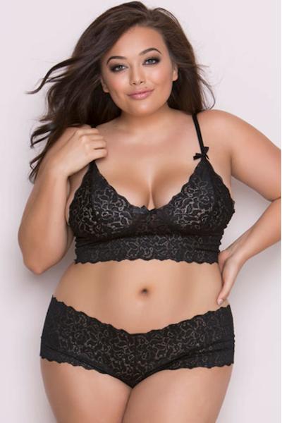 Stetch booty short and bralette - plus size bra set - Curvynlingerie Plus Size